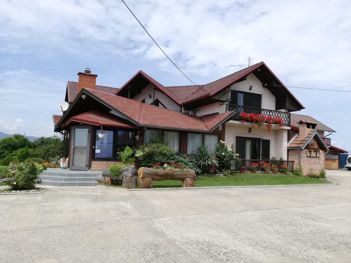 T.S.G. Simanovic Hotel Klinca Sela Exterior photo